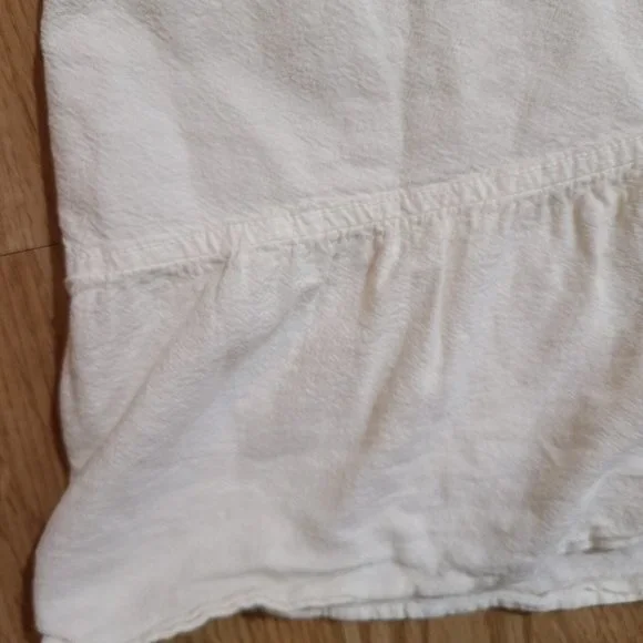 Little white dress. - Picture 5 of 16